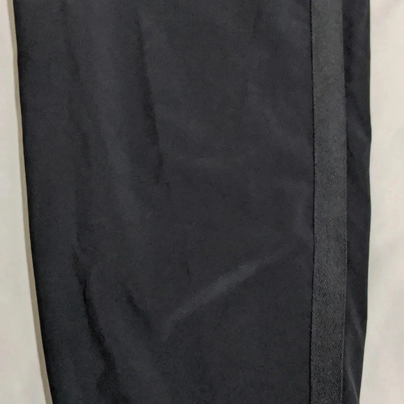 Athleta Nolita Slim Tapered Crop Pant, Color  Black Size 10T - Picture 14 of 16